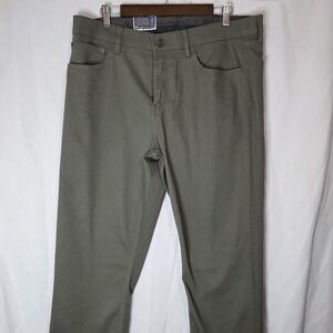 IZOD Olive Green Stretch Utility Pants Gorpcore Dadcore Outdoor Casual 36x29 NWT
